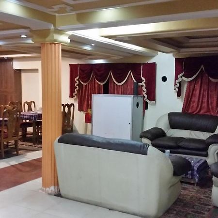 Hotel Gulmarg Inn Esterno foto
