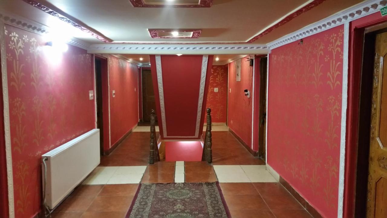 Hotel Gulmarg Inn Esterno foto